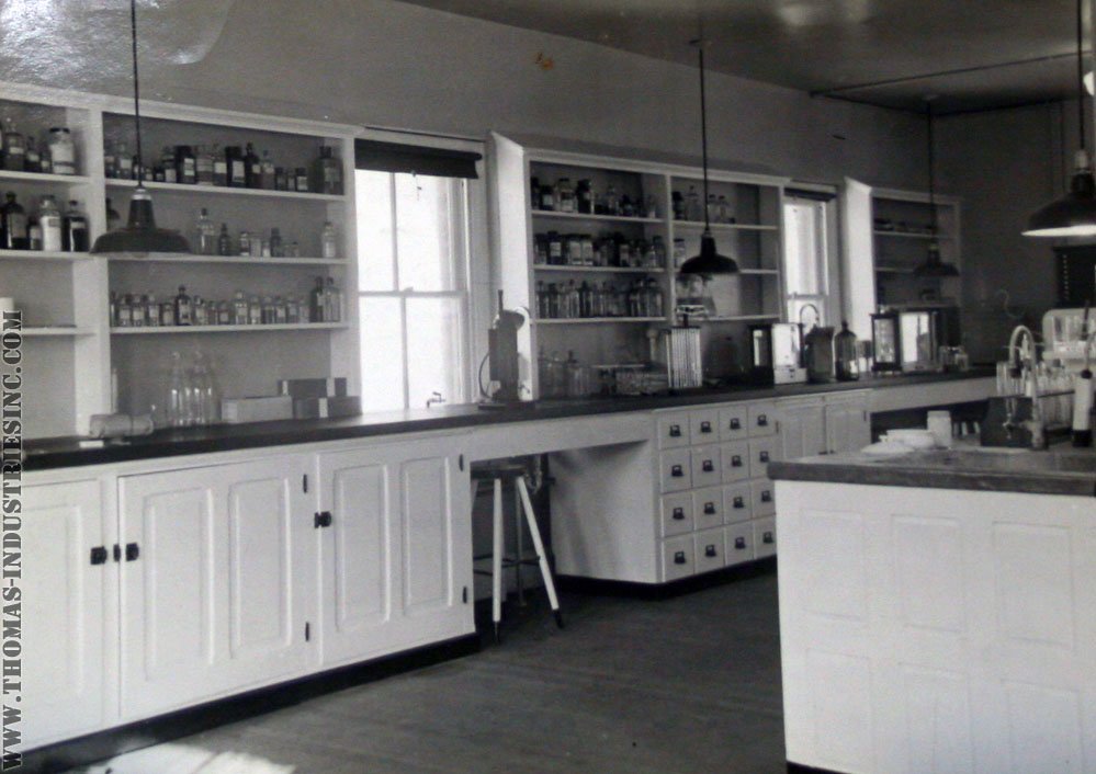 laboratory_01.jpg